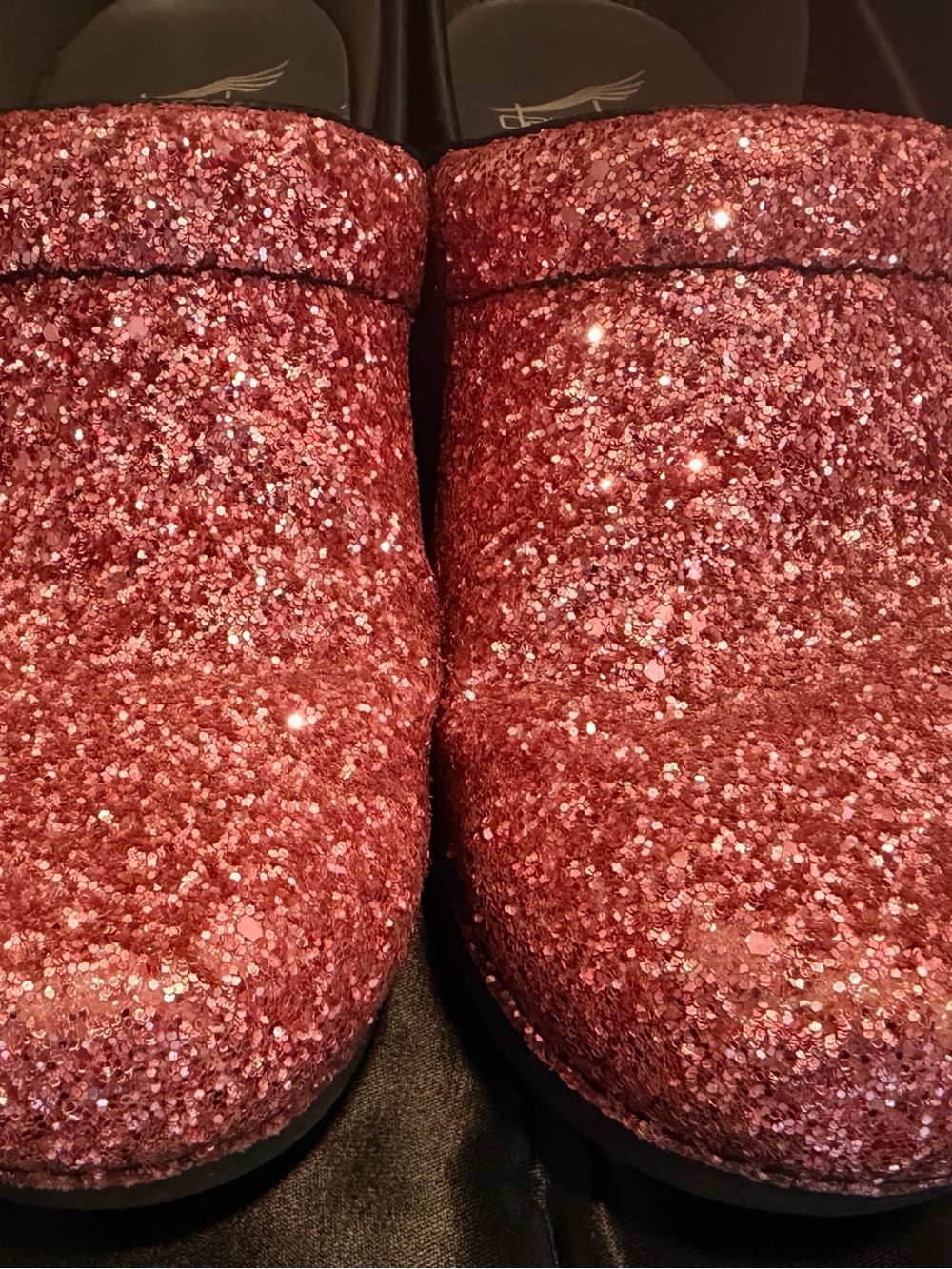 Women’s Dansko Sparkling Pink Clogs - Glitter Slip-On Shoes Size 39 - Picture 3 of 15